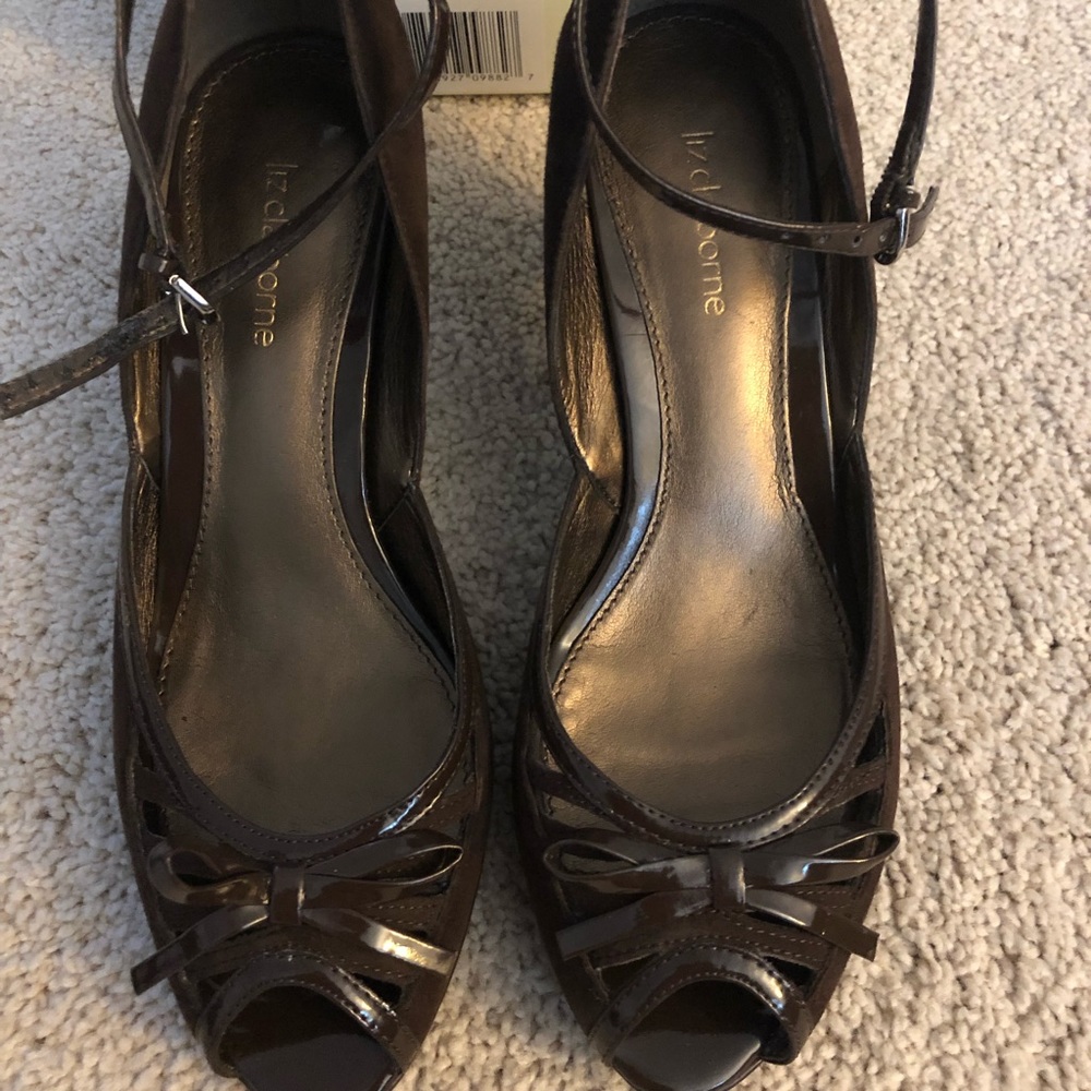 Heels Suede w/Patent Trim